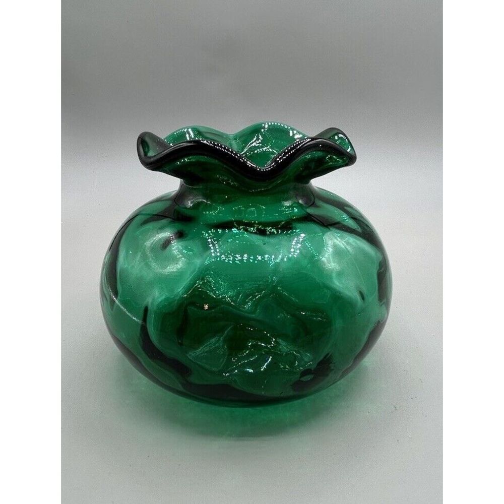 VINTAGE‎ BEACON GLASS CO Hand Blown OPTIC vase Green